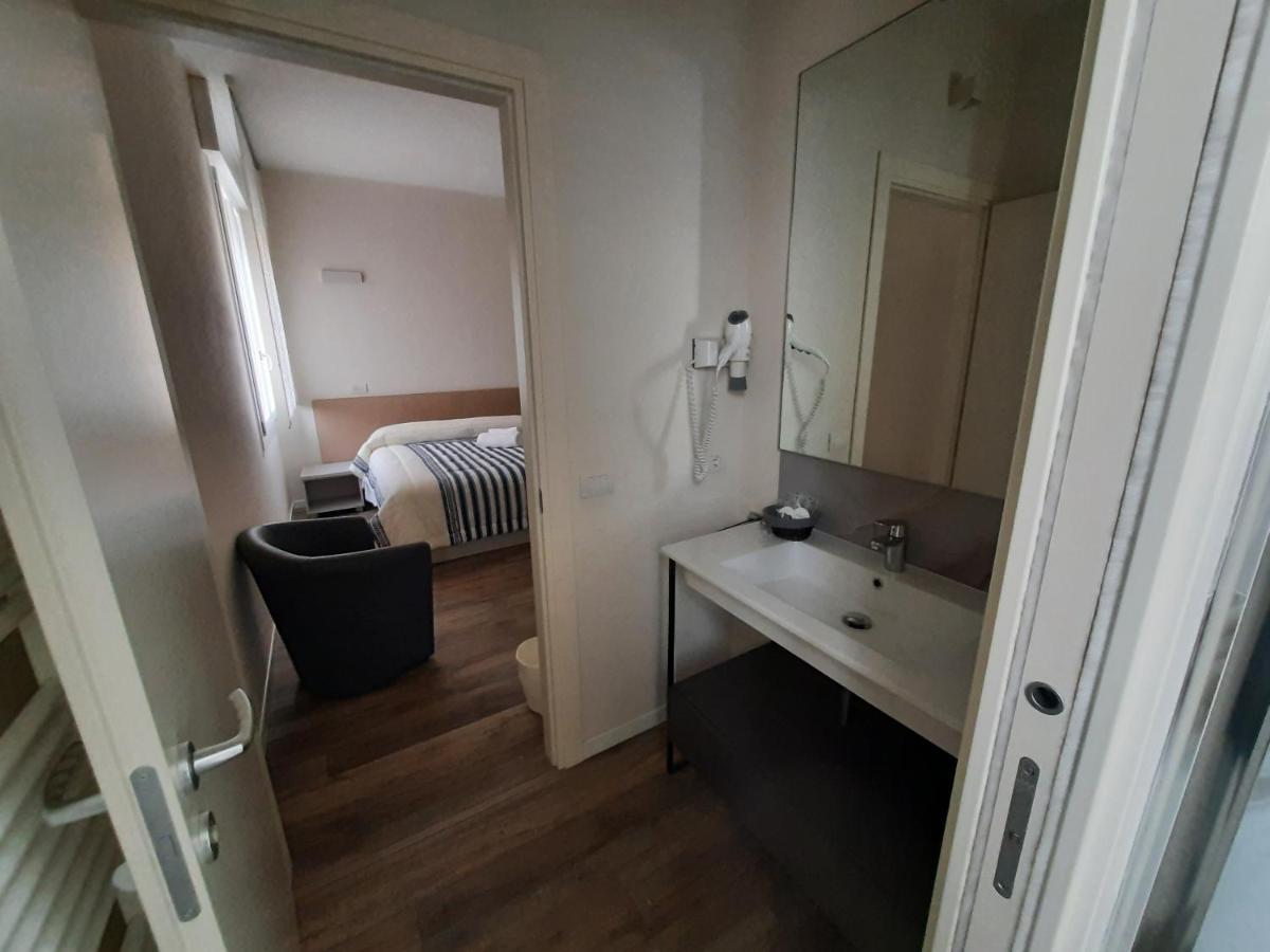 Stop&Go Suites And Apartments マラネッロ エクステリア 写真