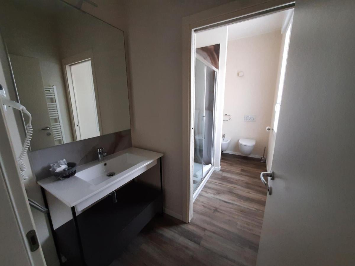 Stop&Go Suites And Apartments マラネッロ エクステリア 写真