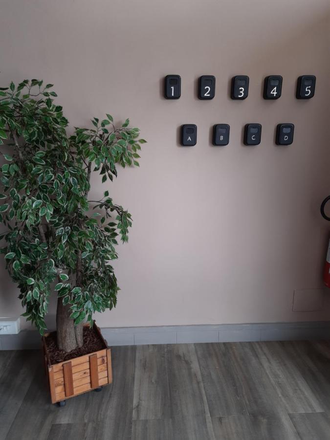 Stop&Go Suites And Apartments マラネッロ エクステリア 写真